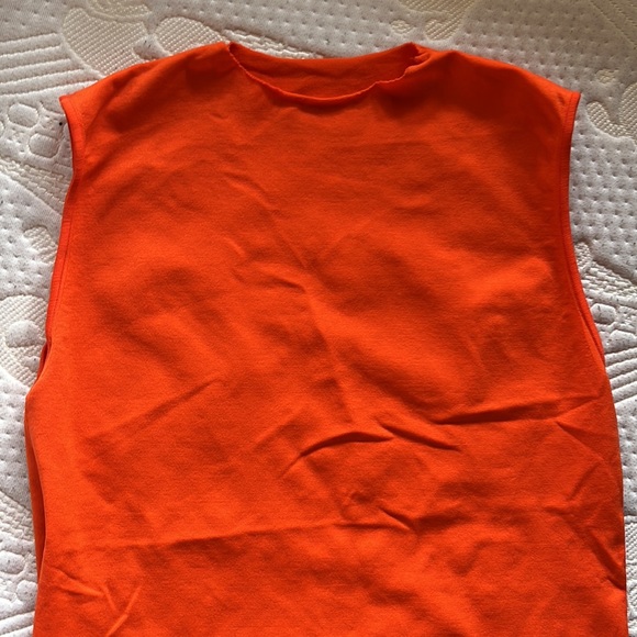 Skims essential bodysuit in poppy. New. - Picture 3 of 5